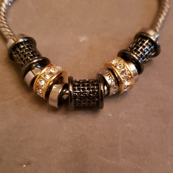 Off the grid - Picture 2 of 2